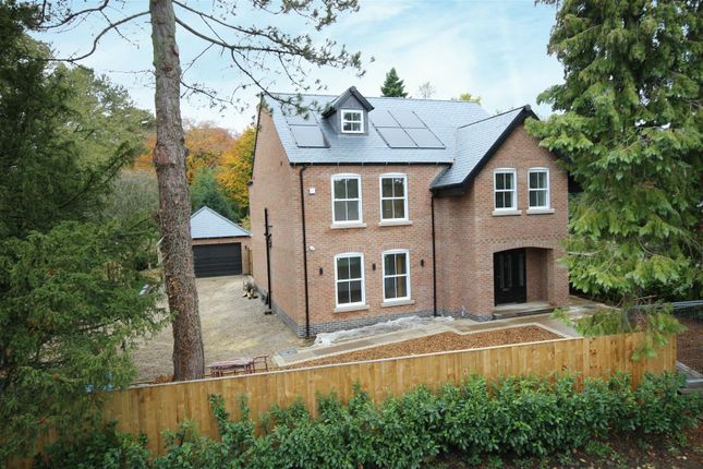 5 bedroom detached house for sale