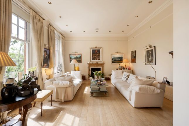 Egerton Gardens, Knightsbridge... 3 bed flat for sale