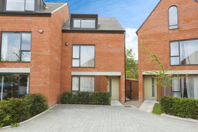 4 bed semi-detached house