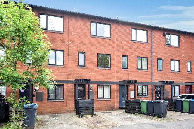 4 bed property