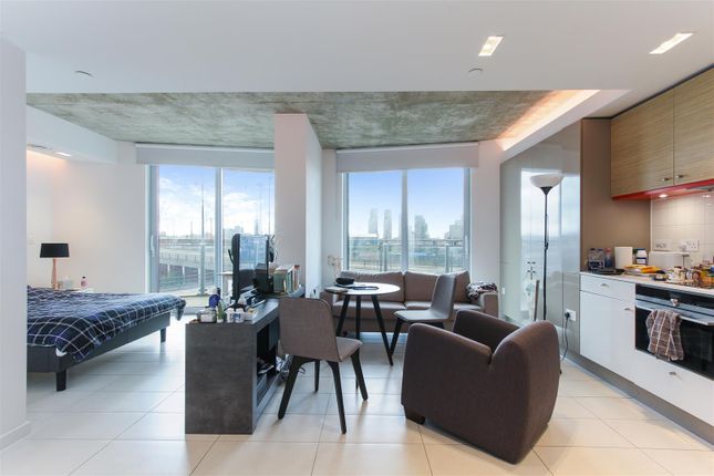 Studio flat for sale