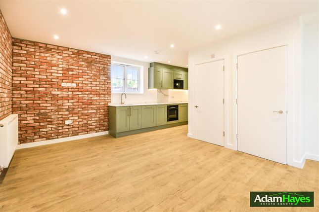 Birkbeck Road, London N12 1 bed maisonette for sale