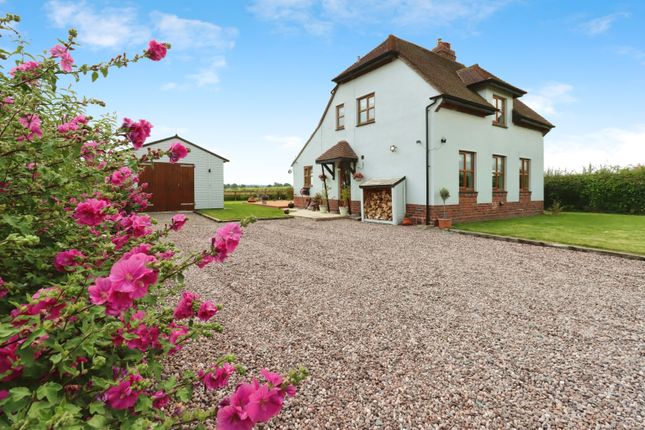 3 bed detached house