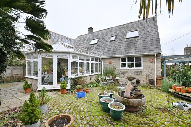 The Laurels, Castle Eaton 3 bed detached bungalow for sale