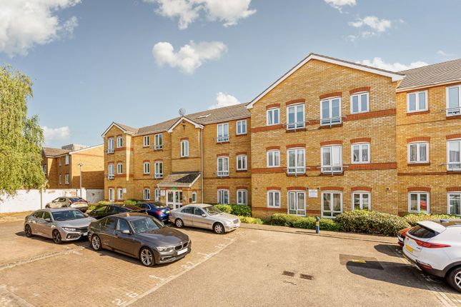 Dominion Close   Hounslow 2 bed flat for sale