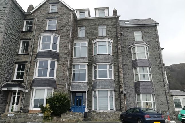 Sunset Beach Apartments, Rhodfa'r... 10 bed flat for sale