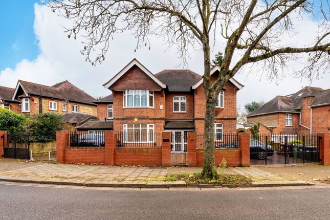 The Grove, Hounslow, Isleworth, TW7 5 bed detached house for sale