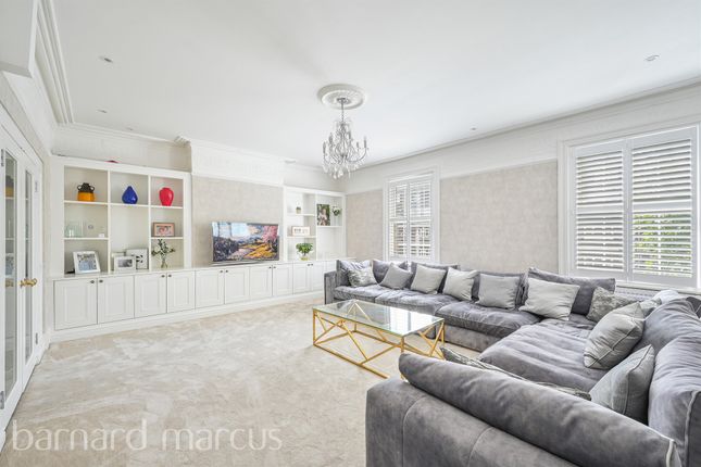 6 bedroom semi-detached house for sale