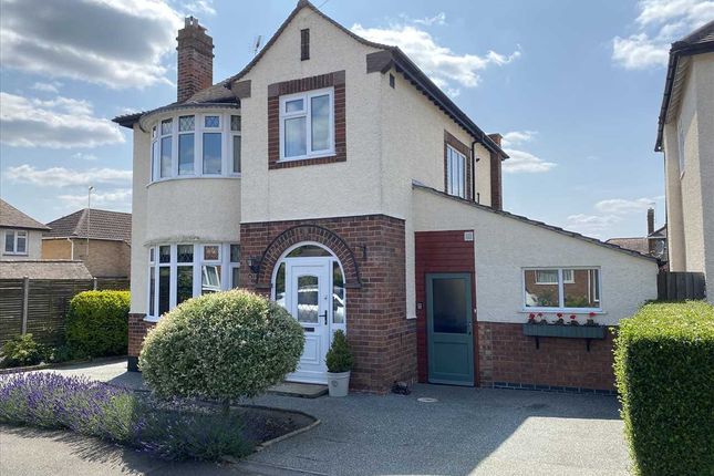 3 bed detached house