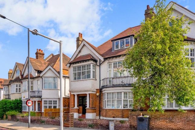 3 bed flat
