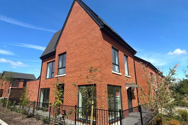 4 bed detached house