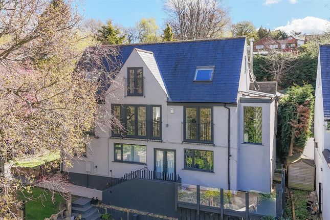 6 bedroom house for sale