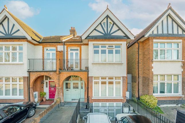 Roehampton Lane, London SW15 2 bed flat for sale