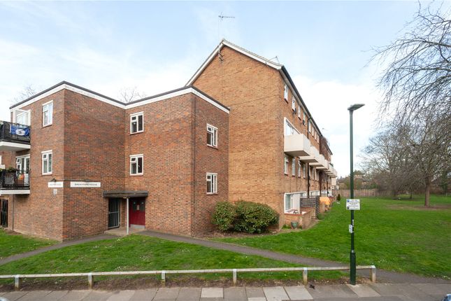 Haggard Road, Twickenham 2 bed maisonette for sale
