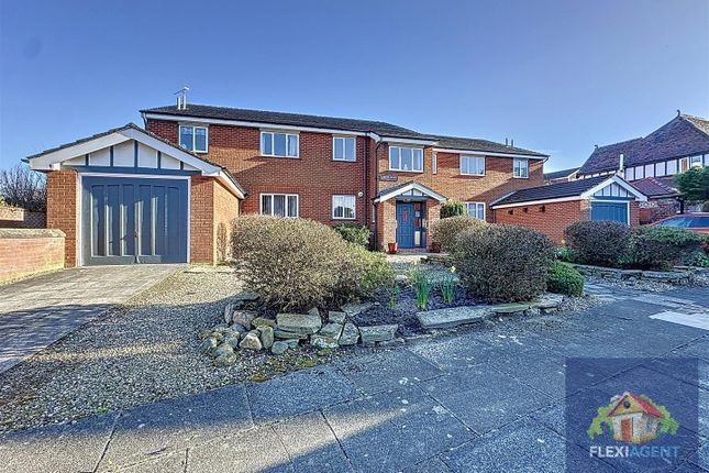 Beach Priory Gardens, Southport PR8 3 bed apartment for sale