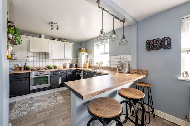 London Road, Crowborough 2 bed maisonette for sale