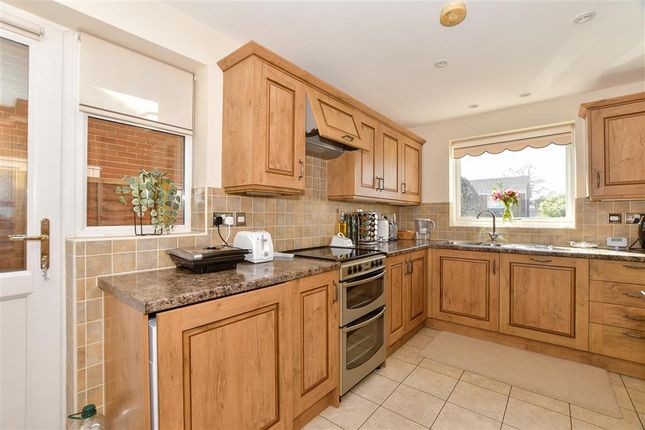 4 bed detached house