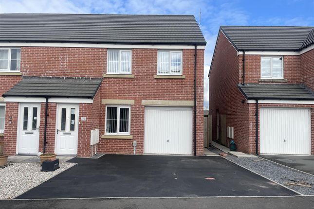 Ffordd Y Glowyr, Carway, Kidwelly 3 bed semi