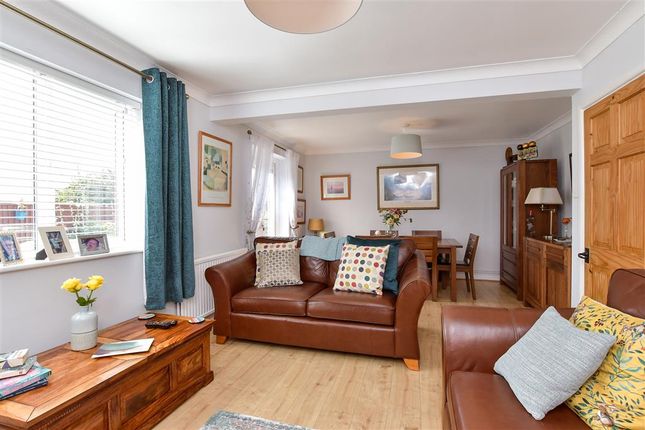 5 bed detached house