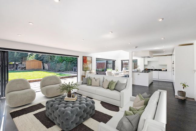 8 bed detached house