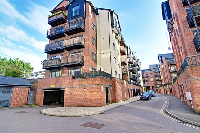 2 bed flat