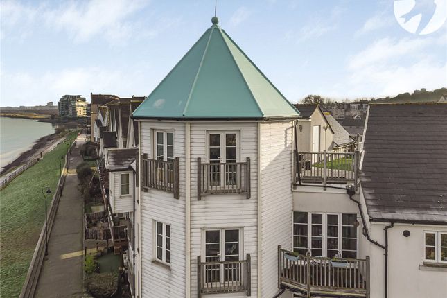 Bridge View, Greenhithe, Kent, DA9 3 bed penthouse for sale