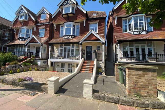 2 bedroom ground floor flat for sale