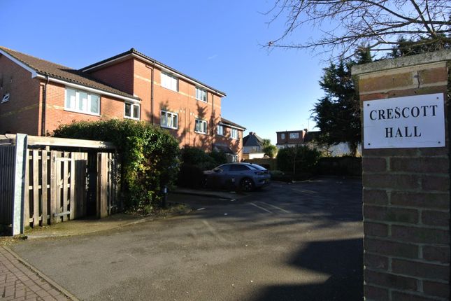 Crescott Hall, Feltham TW13 1 bed apartment for sale