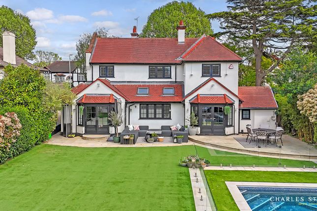 4 bed detached house