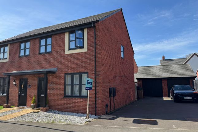 3 bedroom semi-detached house for sale