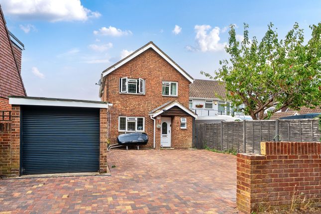 4 bed detached house