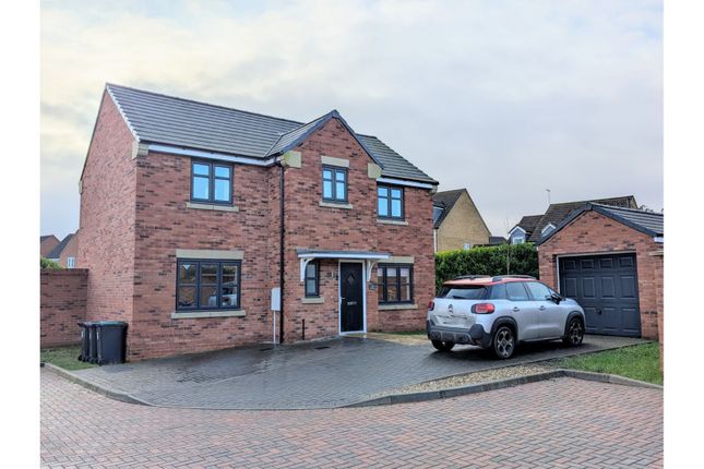4 bed detached house