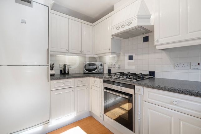 Hayward Road, Thames Ditton, KT7 2 bed apartment for sale