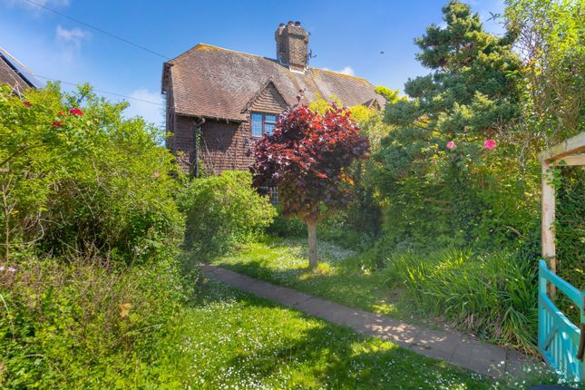 2 bedroom semi-detached house for sale