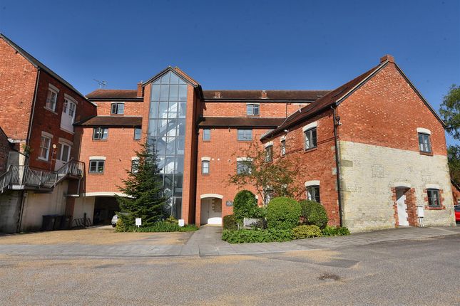 North Street, Mere 2 bed apartment for sale