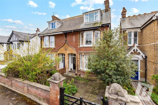5 bed semi-detached house