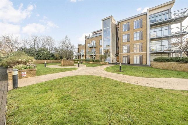 Blagrove Road, Teddington TW11 1 bed flat for sale