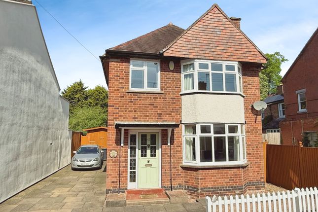Clarence Road, Hinckley 3 bed detached house for sale