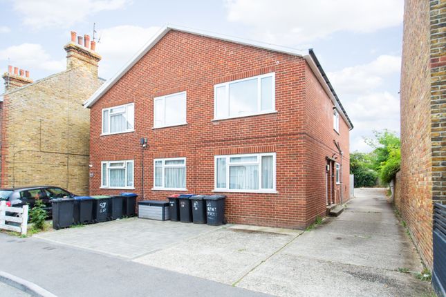 Kent Street, Whitstable, CT5 2 bed flat for sale