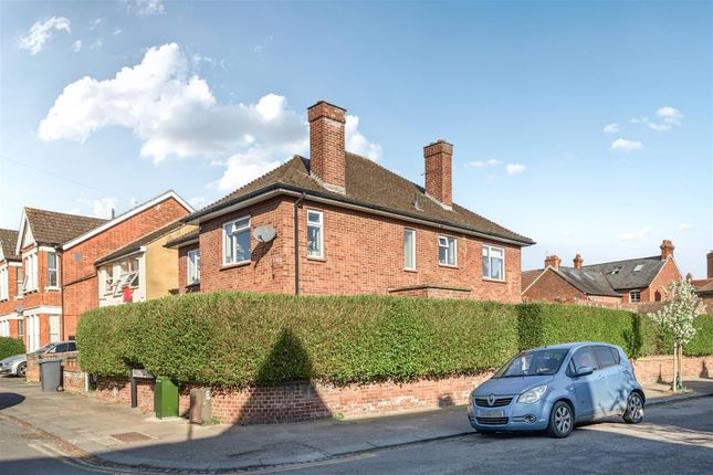 3 bed flat