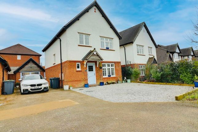 3 bed detached house