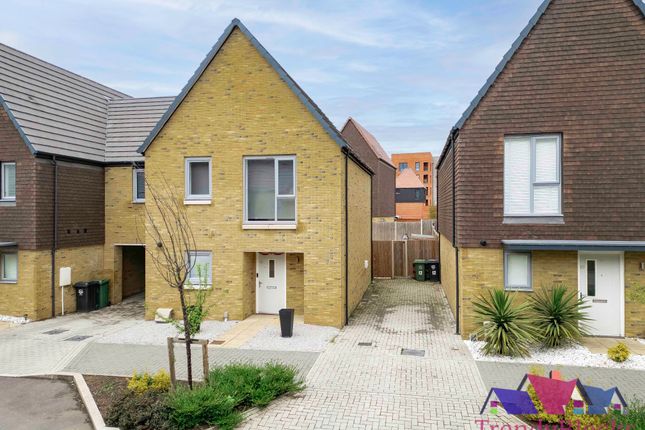 3 bed semi-detached house