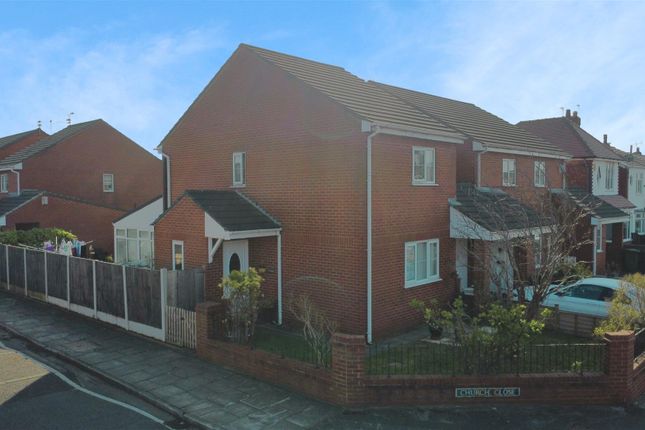 2 bedroom semi-detached house for sale