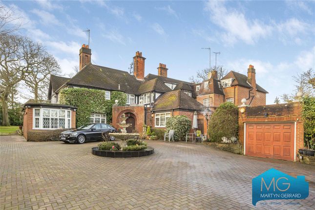 6 bed detached house