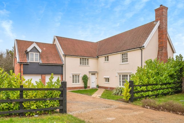 5 bed detached house