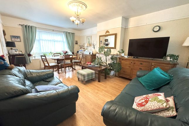 Princes Terrace, Plaistow, London, E13 3 bed terraced house for sale