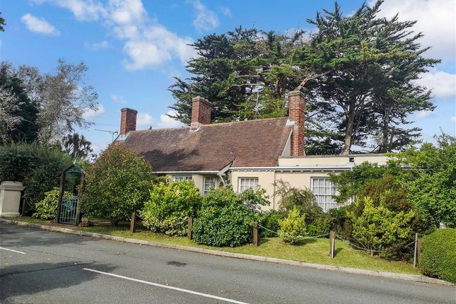 4 bed detached bungalow