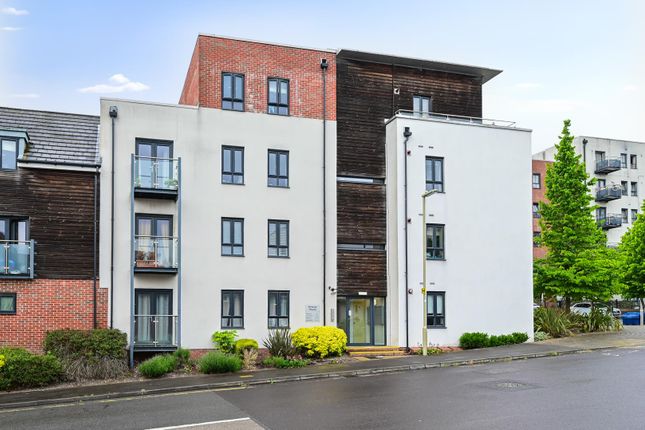 Sinclair Drive, Basingstoke RG21 2 bed flat for sale