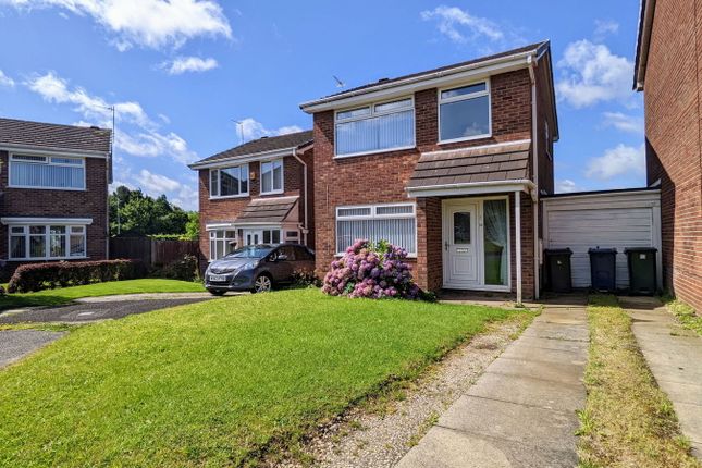 Kestrel Park, Skelmersdale WN8 3 bed detached house for sale