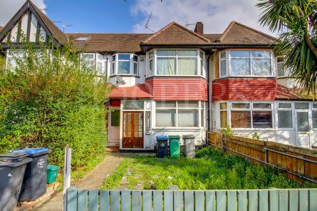 Neasden Lane North, London, NW10 2 bed maisonette for sale